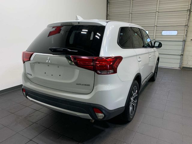 2018 Mitsubishi Outlander ES