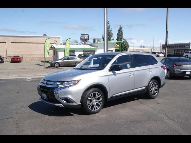 2018 Mitsubishi Outlander ES