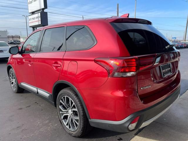 2018 Mitsubishi Outlander ES