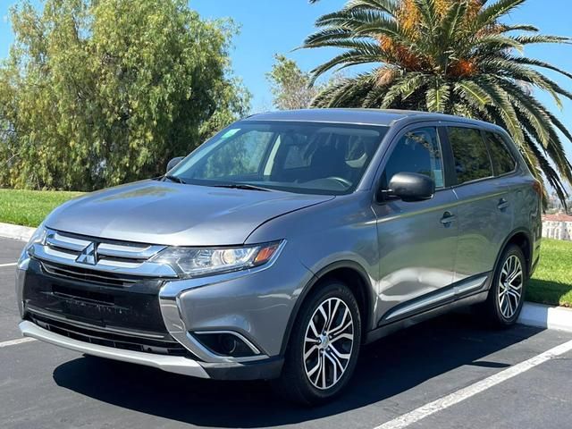 2018 Mitsubishi Outlander ES