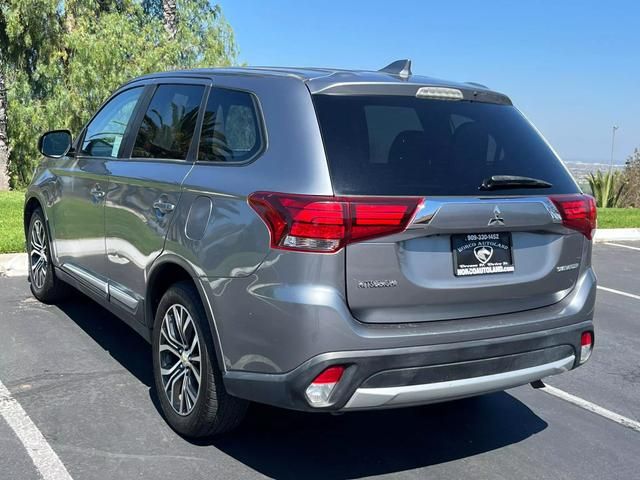 2018 Mitsubishi Outlander ES