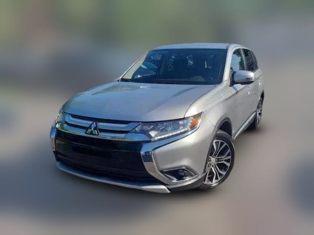 2018 Mitsubishi Outlander LE