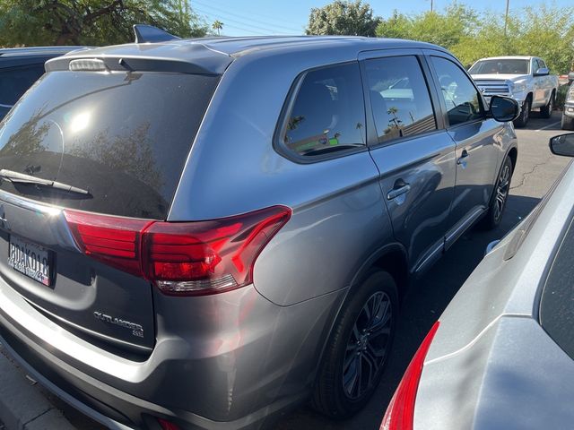 2018 Mitsubishi Outlander SE