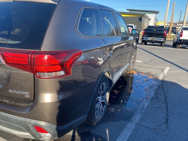 2018 Mitsubishi Outlander SE