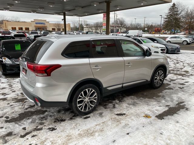 2018 Mitsubishi Outlander ES