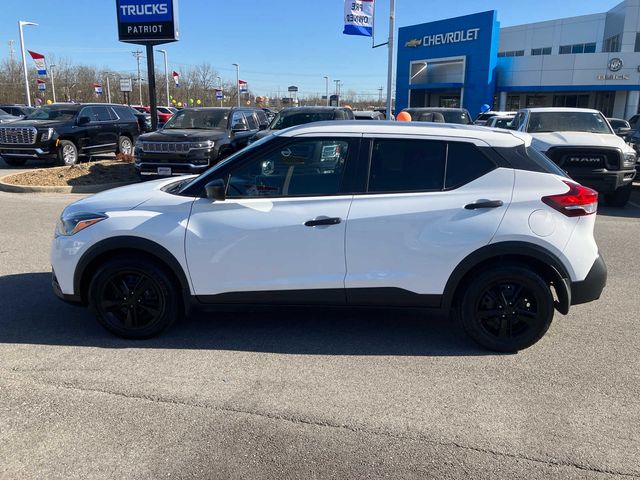 2018 Nissan Kicks S