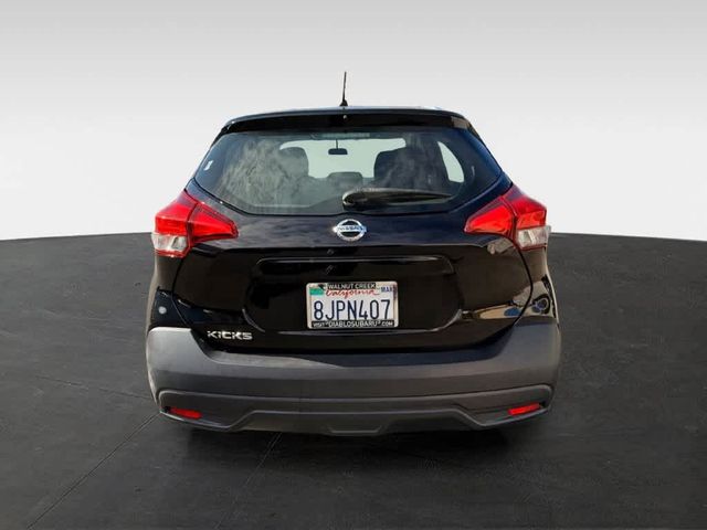 2018 Nissan Kicks S