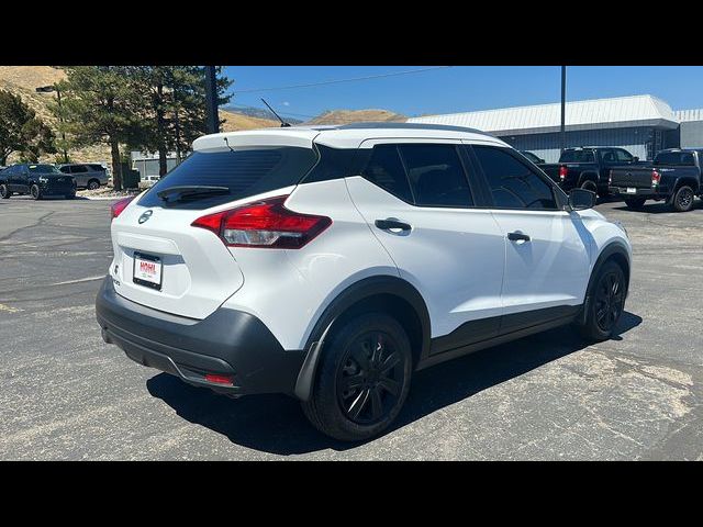 2018 Nissan Kicks S