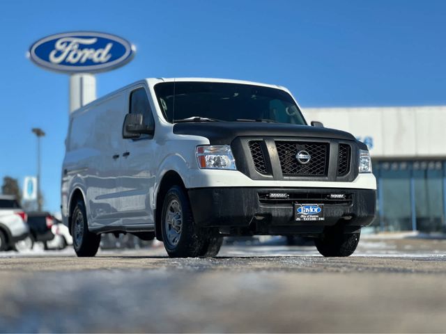 2018 Nissan NV SV