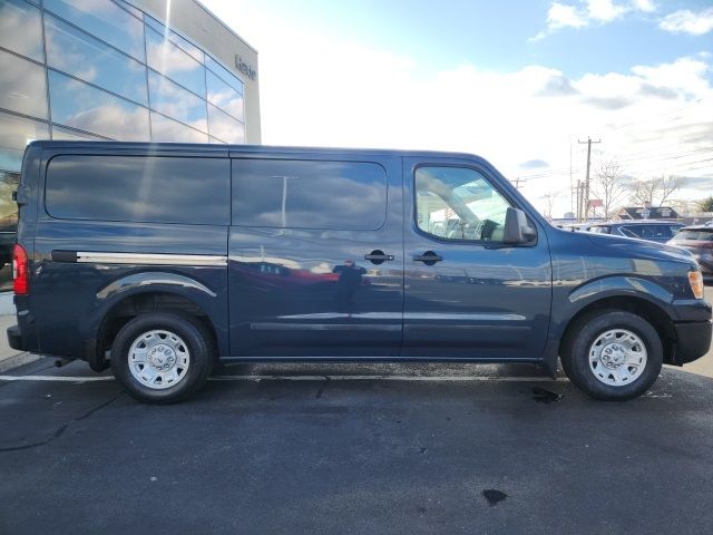 2018 Nissan NV SV