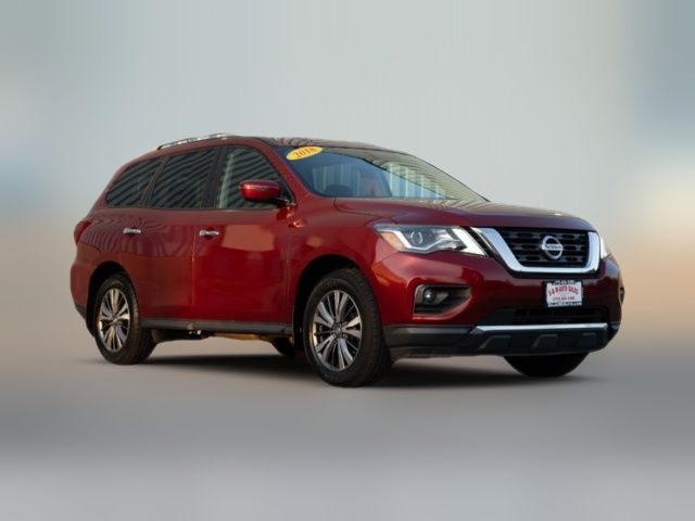 2018 Nissan Pathfinder SV