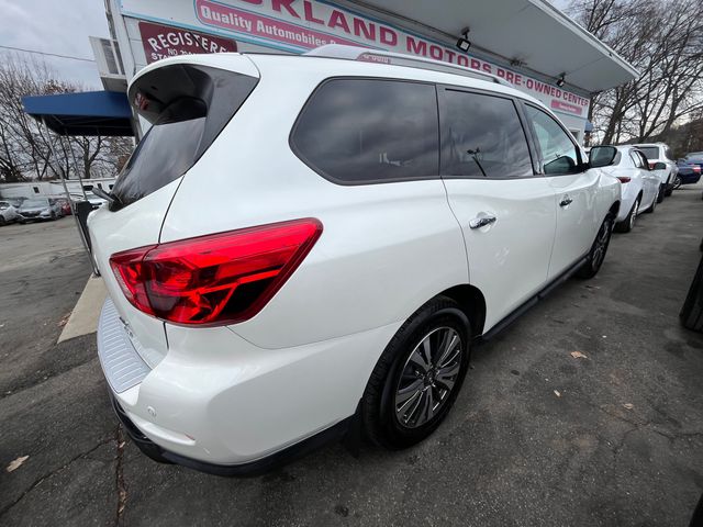 2018 Nissan Pathfinder SV