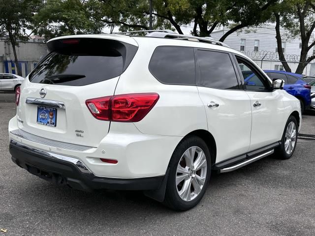 2018 Nissan Pathfinder SL