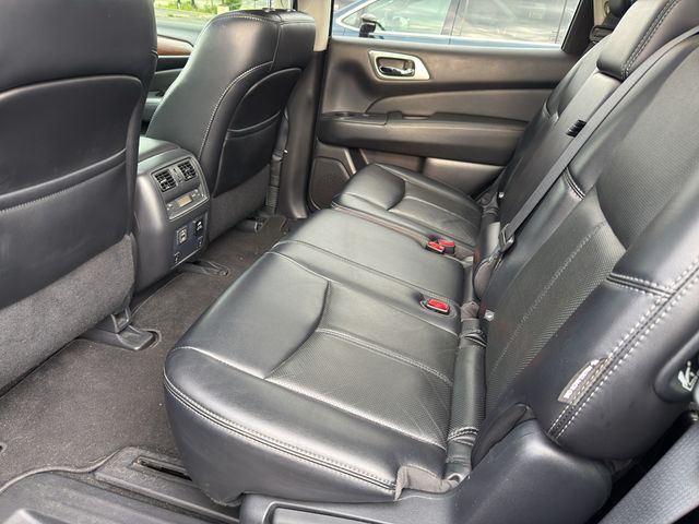 2018 Nissan Pathfinder Platinum