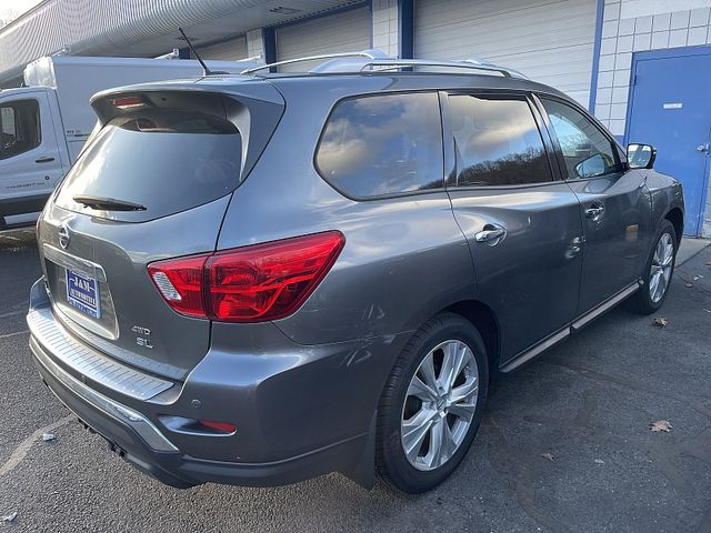 2018 Nissan Pathfinder SL