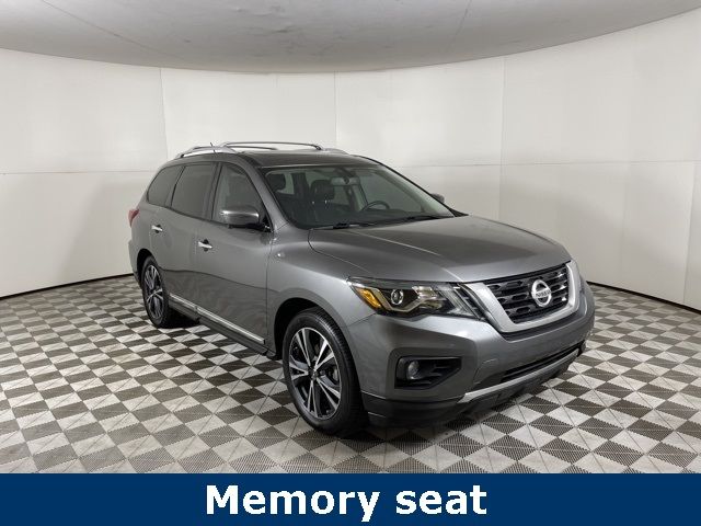 2018 Nissan Pathfinder Platinum