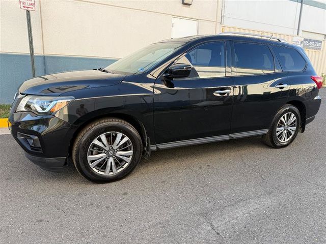 2018 Nissan Pathfinder S