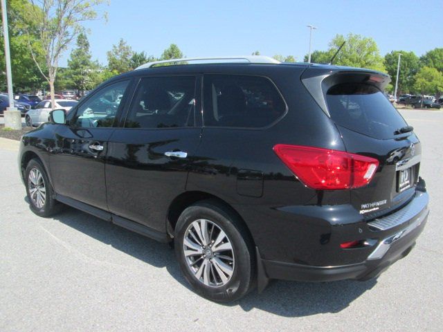 2018 Nissan Pathfinder SL