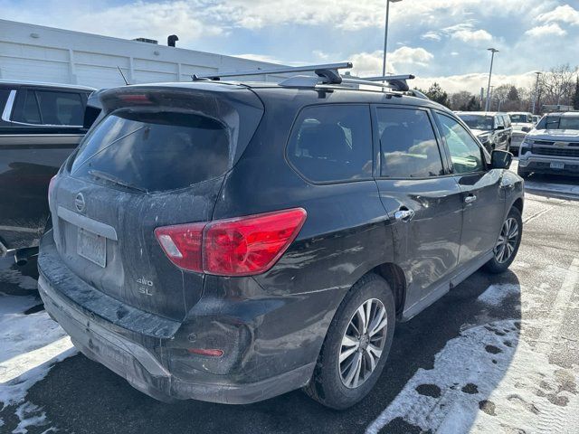 2018 Nissan Pathfinder SL