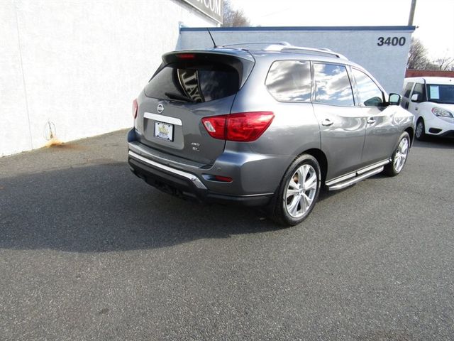 2018 Nissan Pathfinder SL