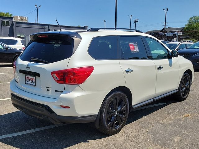 2018 Nissan Pathfinder SL