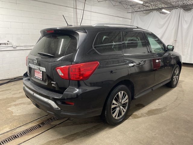 2018 Nissan Pathfinder SL