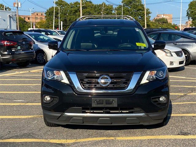 2018 Nissan Pathfinder SL