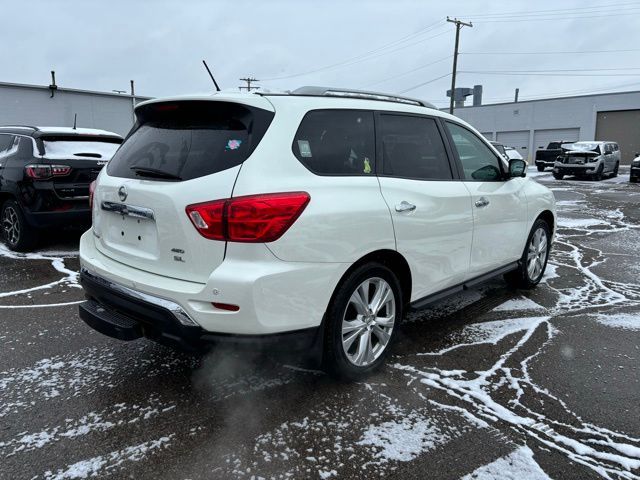 2018 Nissan Pathfinder SL