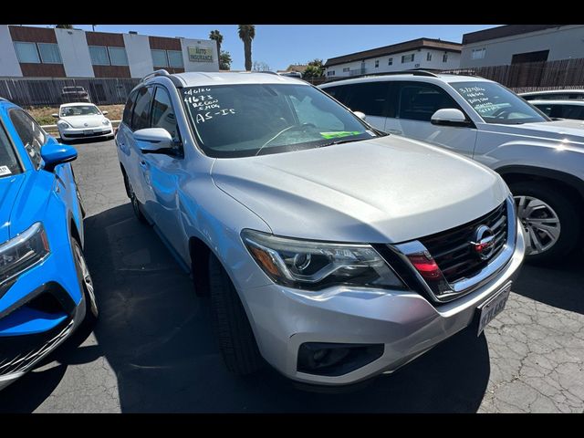 2018 Nissan Pathfinder SL