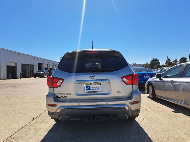 2018 Nissan Pathfinder SL