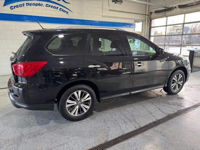 2018 Nissan Pathfinder SL