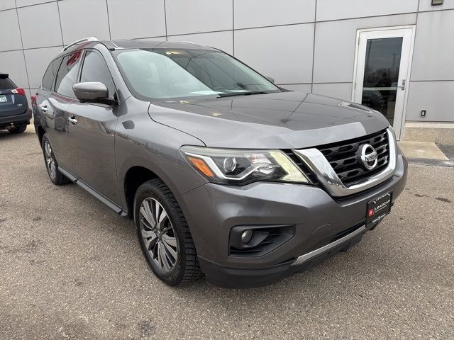 2018 Nissan Pathfinder SL