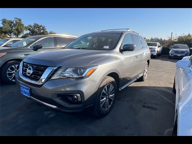 2018 Nissan Pathfinder SL