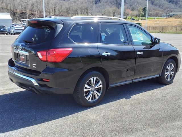 2018 Nissan Pathfinder SL