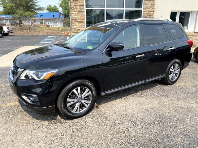 2018 Nissan Pathfinder SL