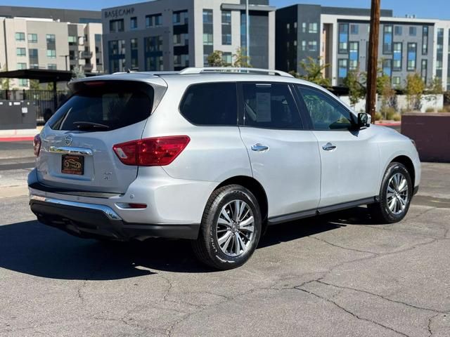 2018 Nissan Pathfinder SL