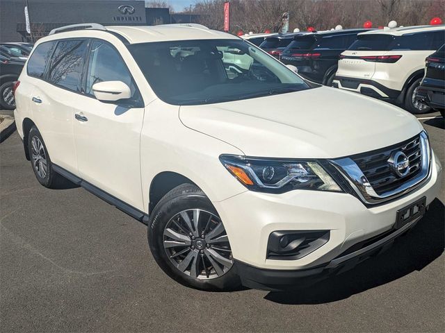 2018 Nissan Pathfinder SV