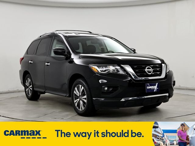 2018 Nissan Pathfinder SV