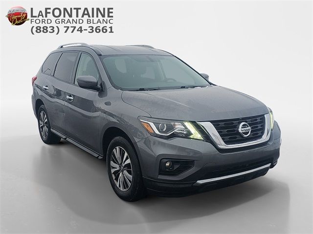 2018 Nissan Pathfinder SV