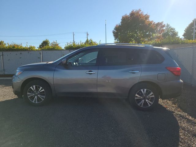 2018 Nissan Pathfinder SV