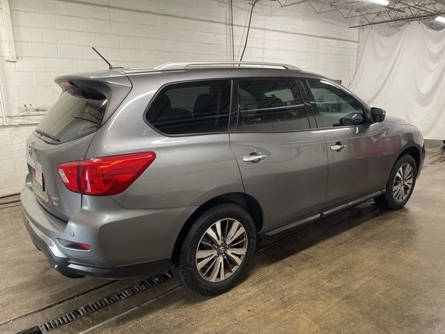 2018 Nissan Pathfinder SV