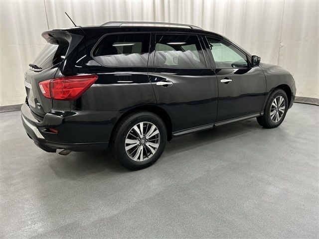 2018 Nissan Pathfinder SV