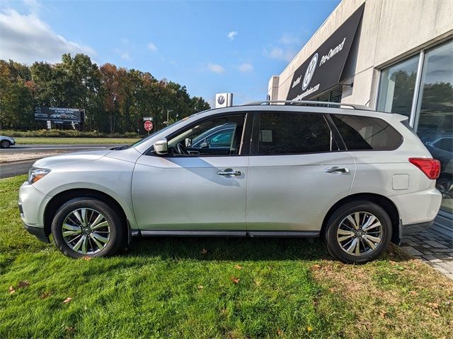 2018 Nissan Pathfinder SV