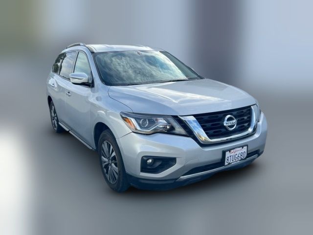 2018 Nissan Pathfinder SV