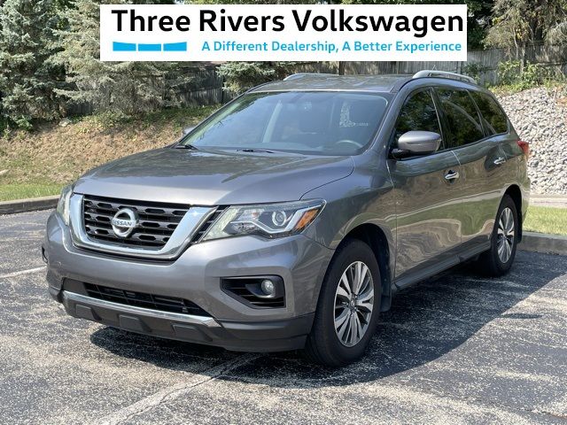 2018 Nissan Pathfinder SV