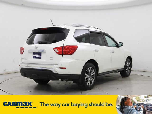 2018 Nissan Pathfinder SV