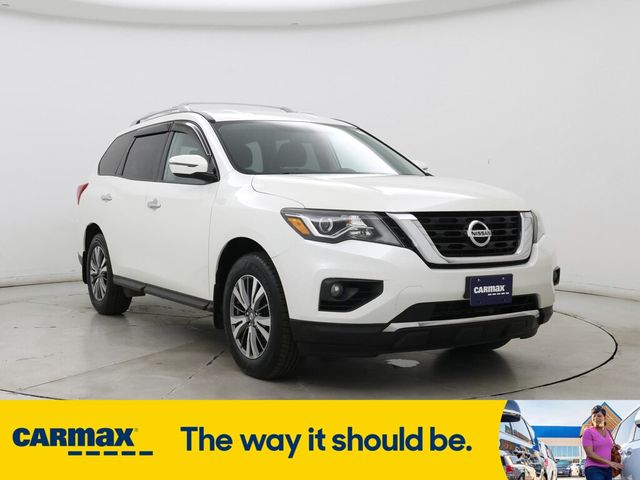 2018 Nissan Pathfinder SV