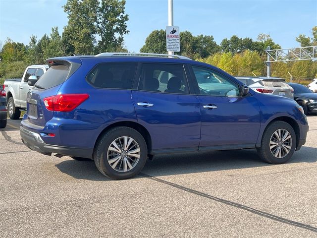 2018 Nissan Pathfinder SV