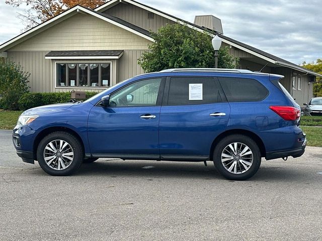 2018 Nissan Pathfinder SV