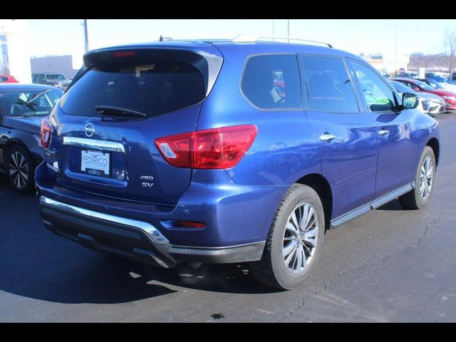 2018 Nissan Pathfinder SV